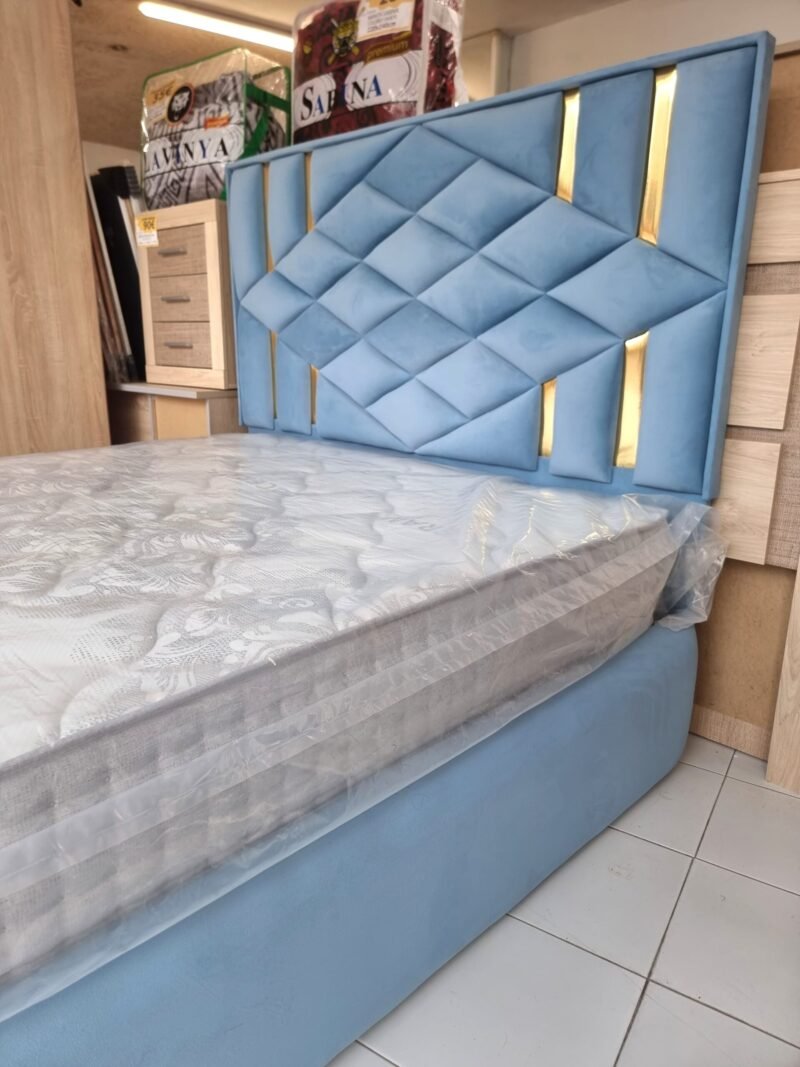 Canapé tapizado Roma Azul-Dorado - Imagen 3