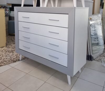 Cómoda D02. Plata