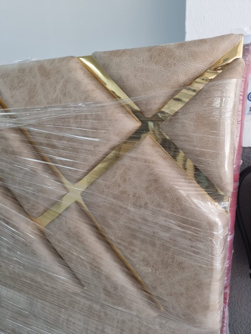 Cabecero Conde Crema- Dorado (160cm) - Imagen 3