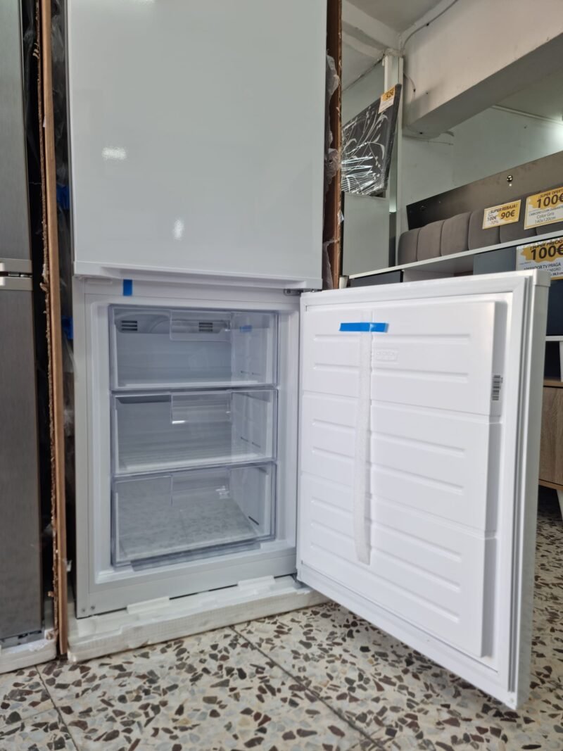 Frigorífico Combi Blanco Confortec 259L. - Imagen 4