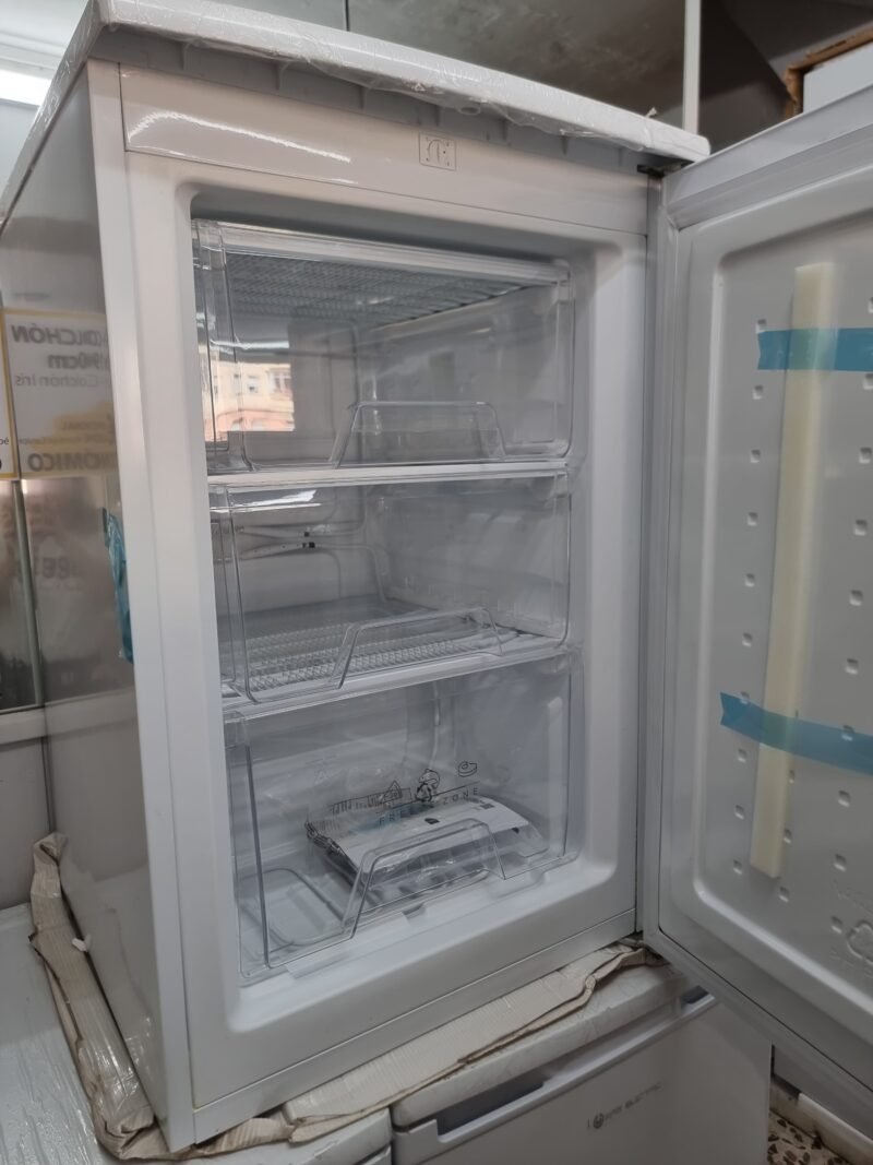 Congelador Bajo Eas Electric 83L - Imagen 4